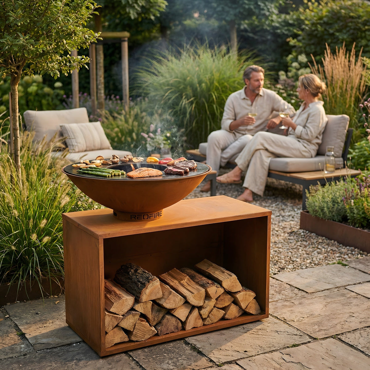 ONYX 80 Table en acier Corten - en situation