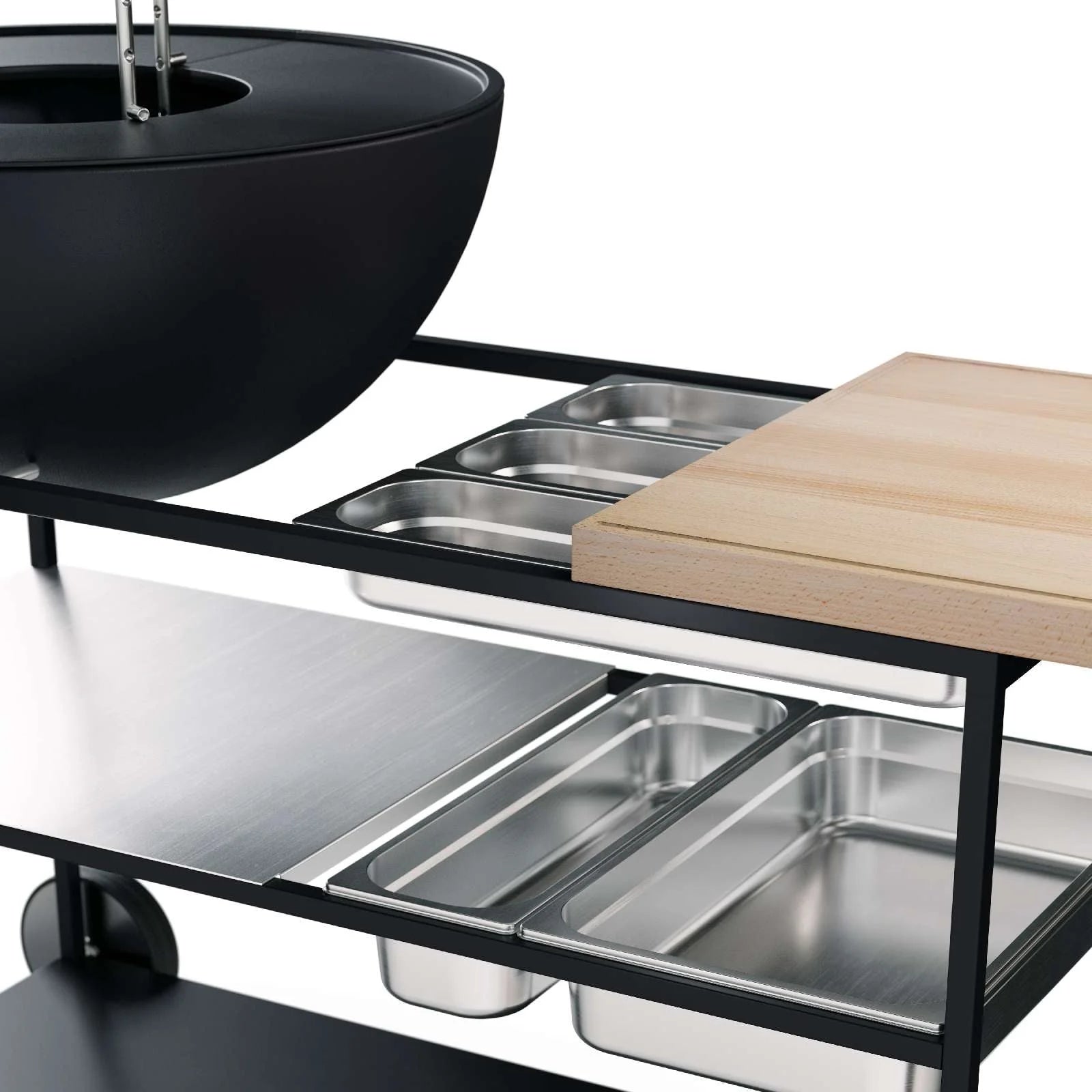 Gril-barbecue en acier inoxydable avec accents noirs et une planche à découper en bois sur le côté.