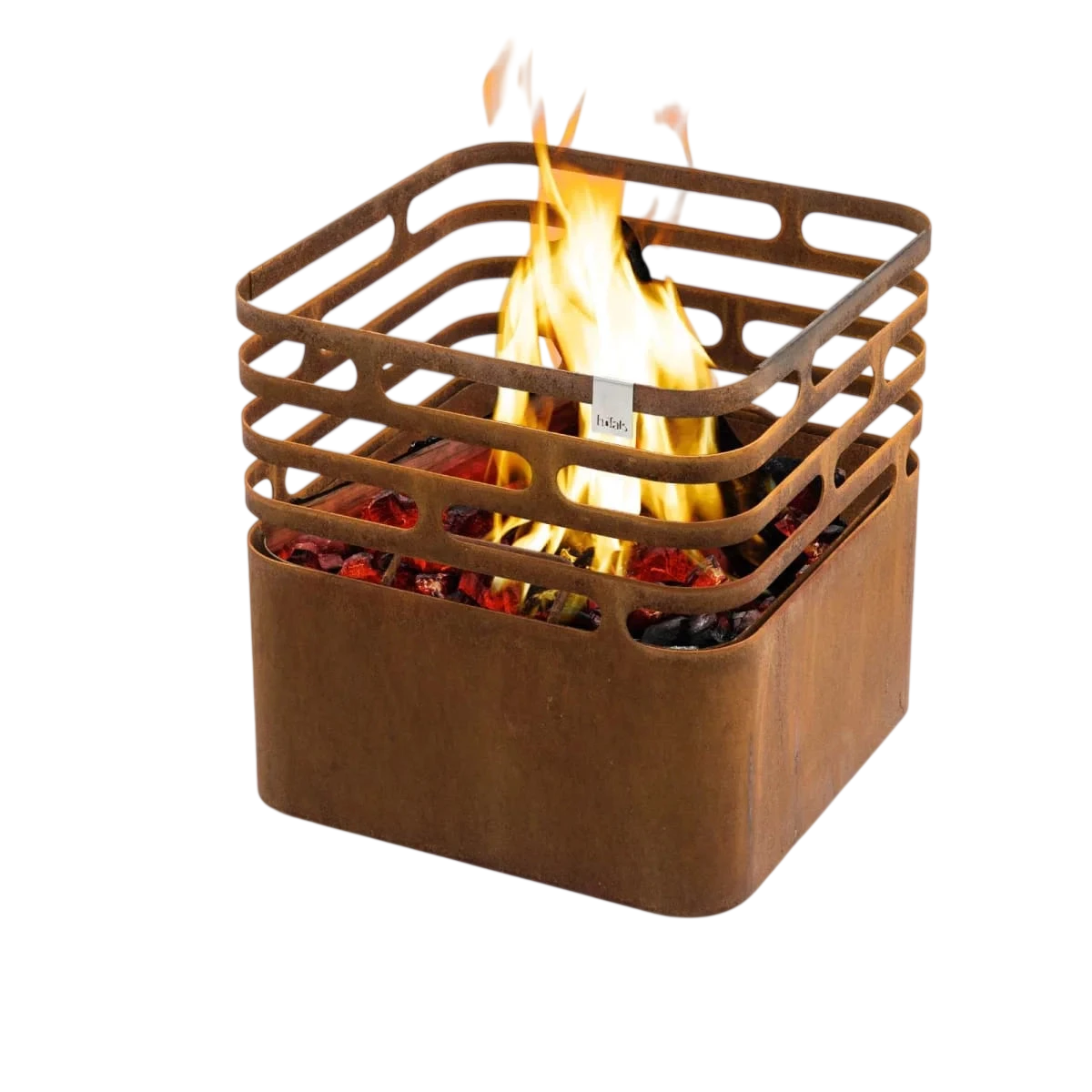 Foyer de feu en acier Corten avec design carré et flamme ouverte.
