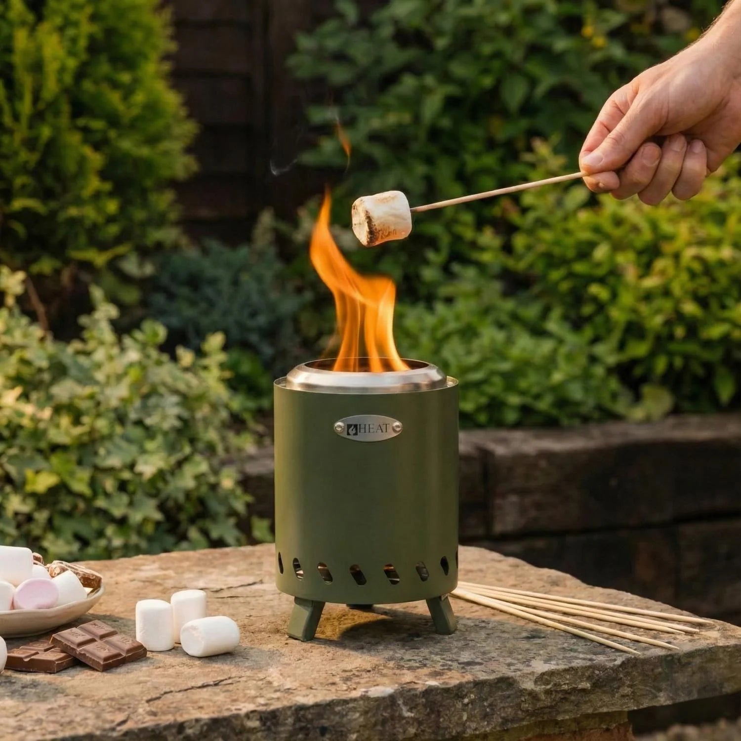 Brasero ROKFRI S table rond Ø15 cm vert acier sans fumée vue arrière