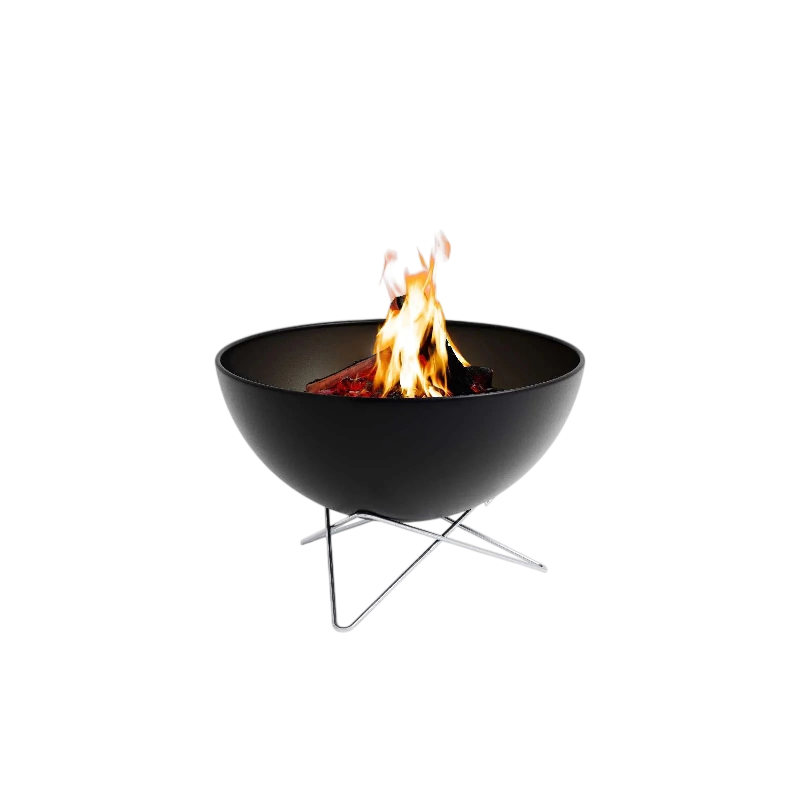 Foyer de feu noir avec des pieds de trépied modernes et un design en bol, inspiré par le boma.
