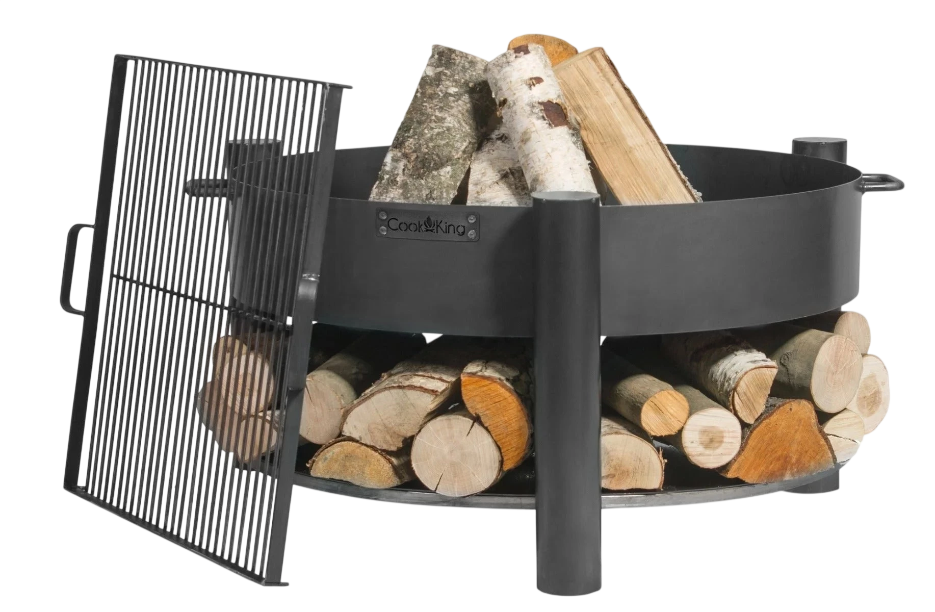 Foyer de feu noir avec des bûches et une grille
