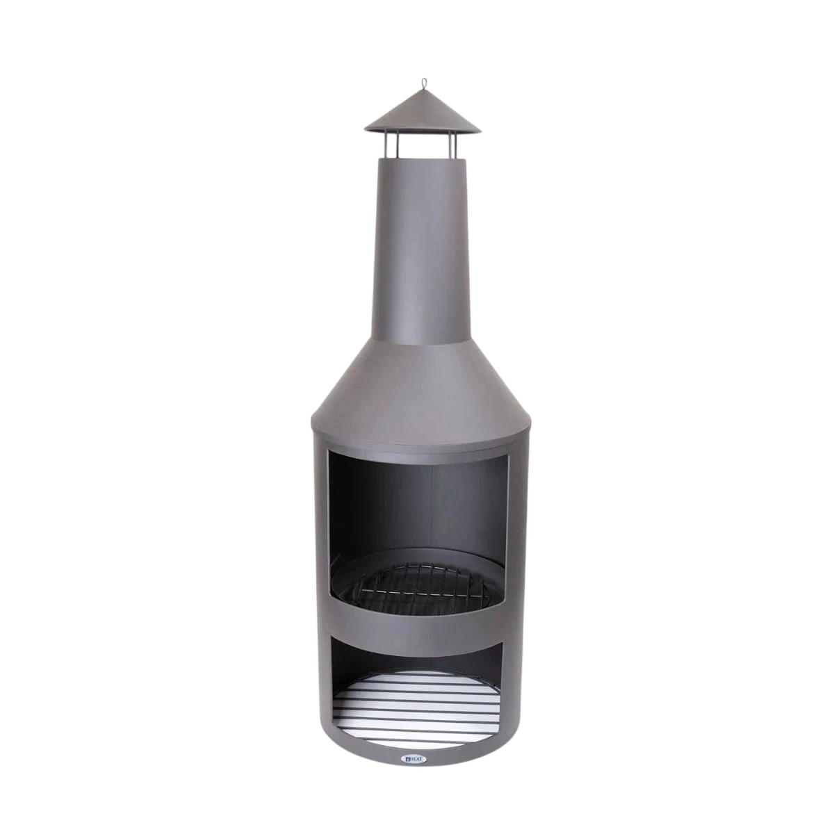 Cheminée de foyer extérieur gris anthracite avec un toit pointu et une grille en métal.