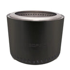 Foyer de feu cylindrique noir avec un rebord en acier inoxydable et une base perforée, présentant le nom de marque « redfire » en relief sur son côté.