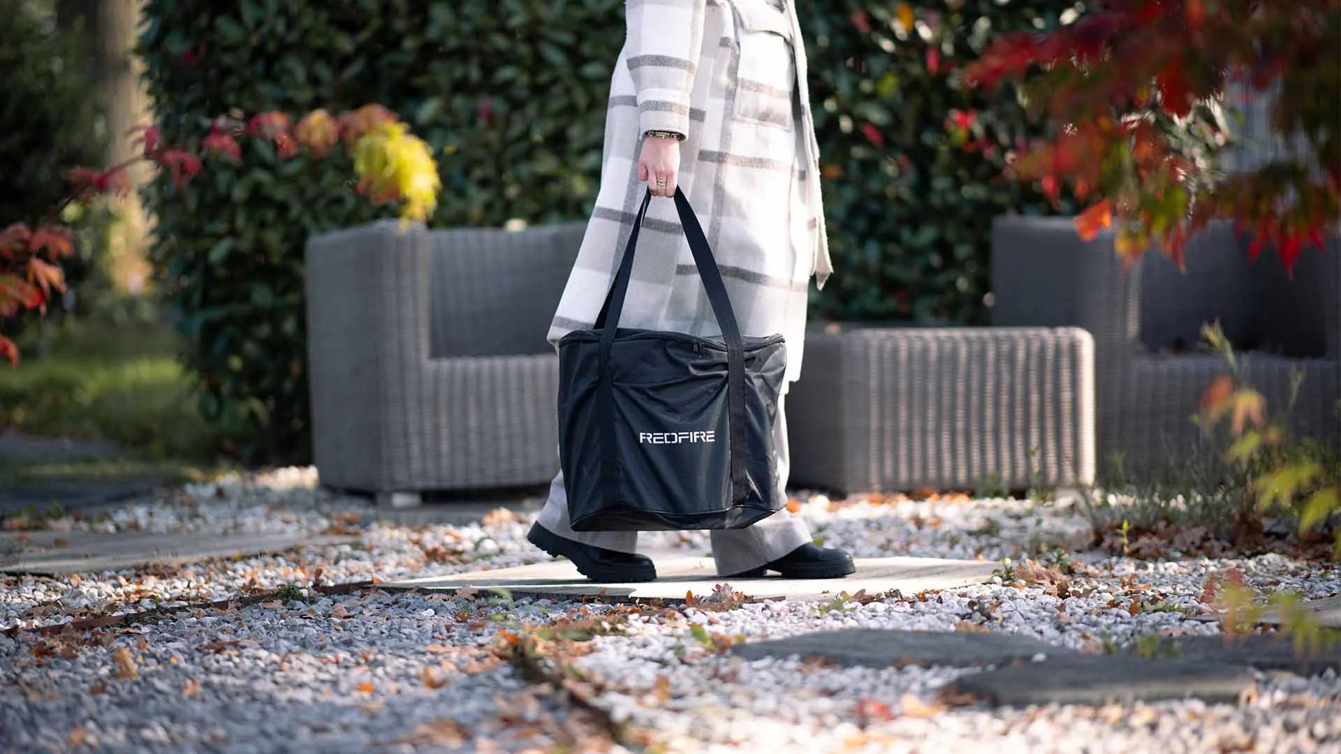 Sac en tissu noir avec logo ’redfire’ en lettres blanches