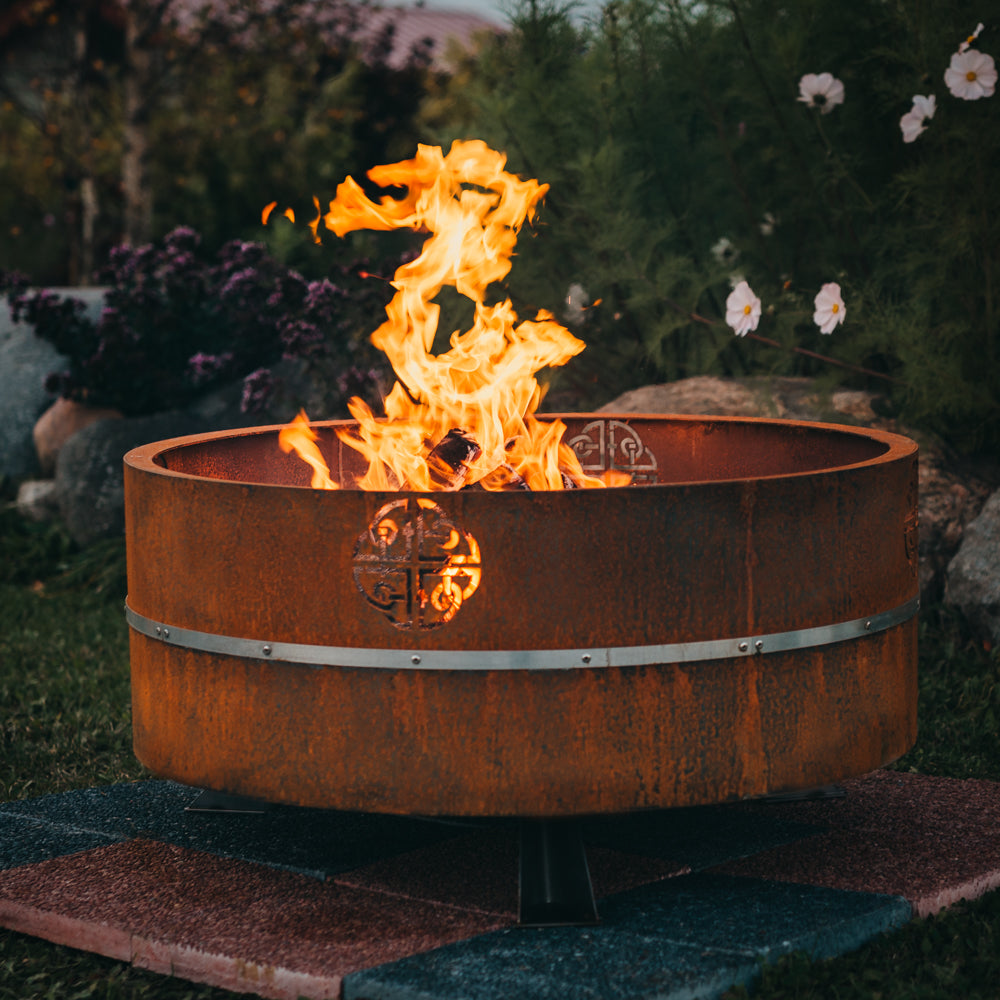 Brasero rond Corten sur pieds Ø95 cm — Lucas — détail
