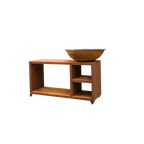 Bol en cuivre rustique avec un rebord en acier inoxydable élégant, reposant sur un chariot en bois moderne doté d’étagères ouvertes et de roulettes noires.