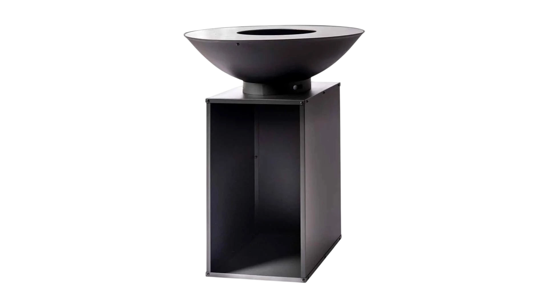 Foyer d’extérieur en métal noir mat avec un haut en forme de bol et une base rectangulaire.