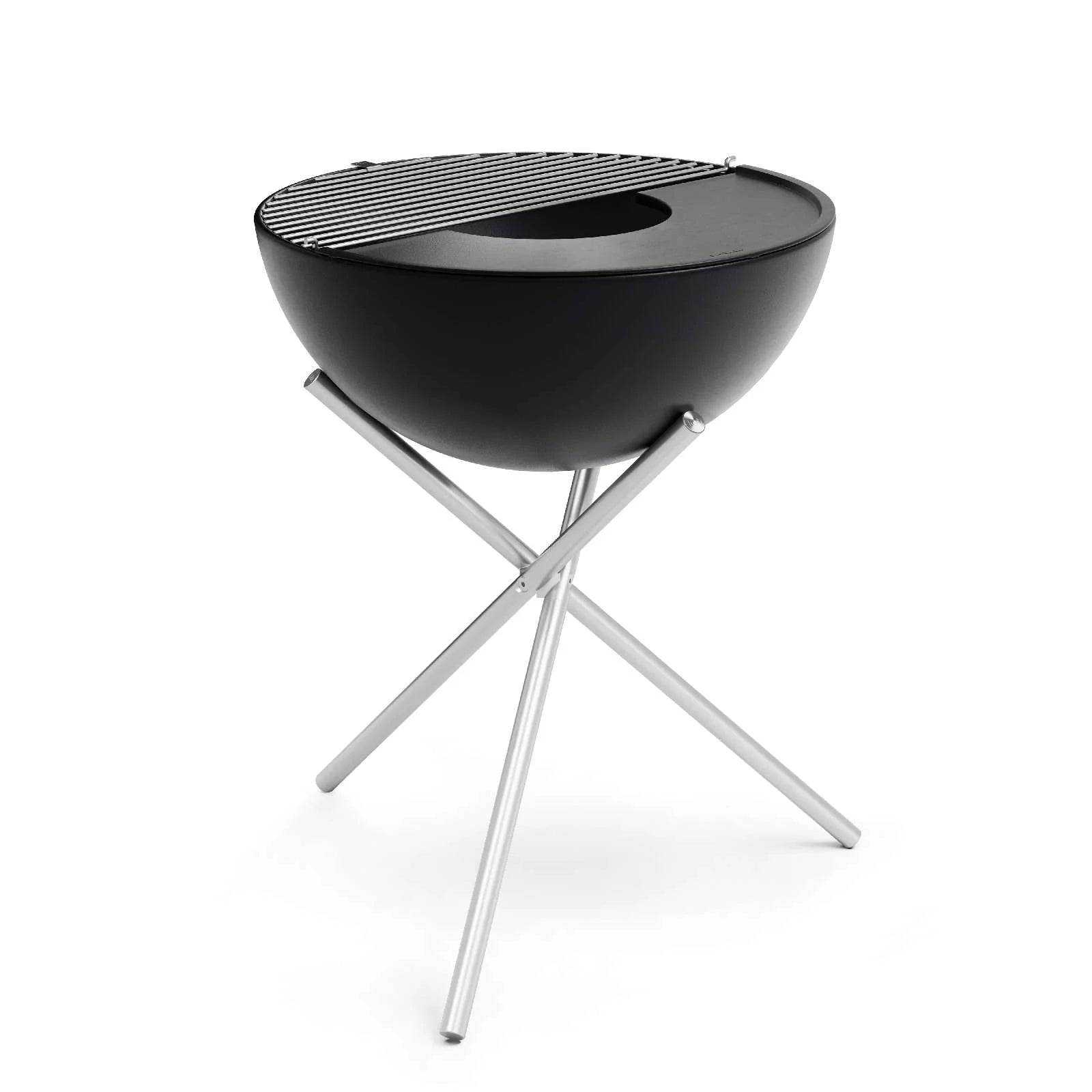 Gril moderne noir et argent avec un support trépied.