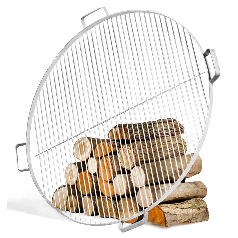 Porte-bûches en acier inoxydable avec design en treillis métallique blanc, poignées et base argentées.
