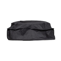 Housse de voiture en tissu imperméable noir avec une apparence légèrement froissée et drapée.