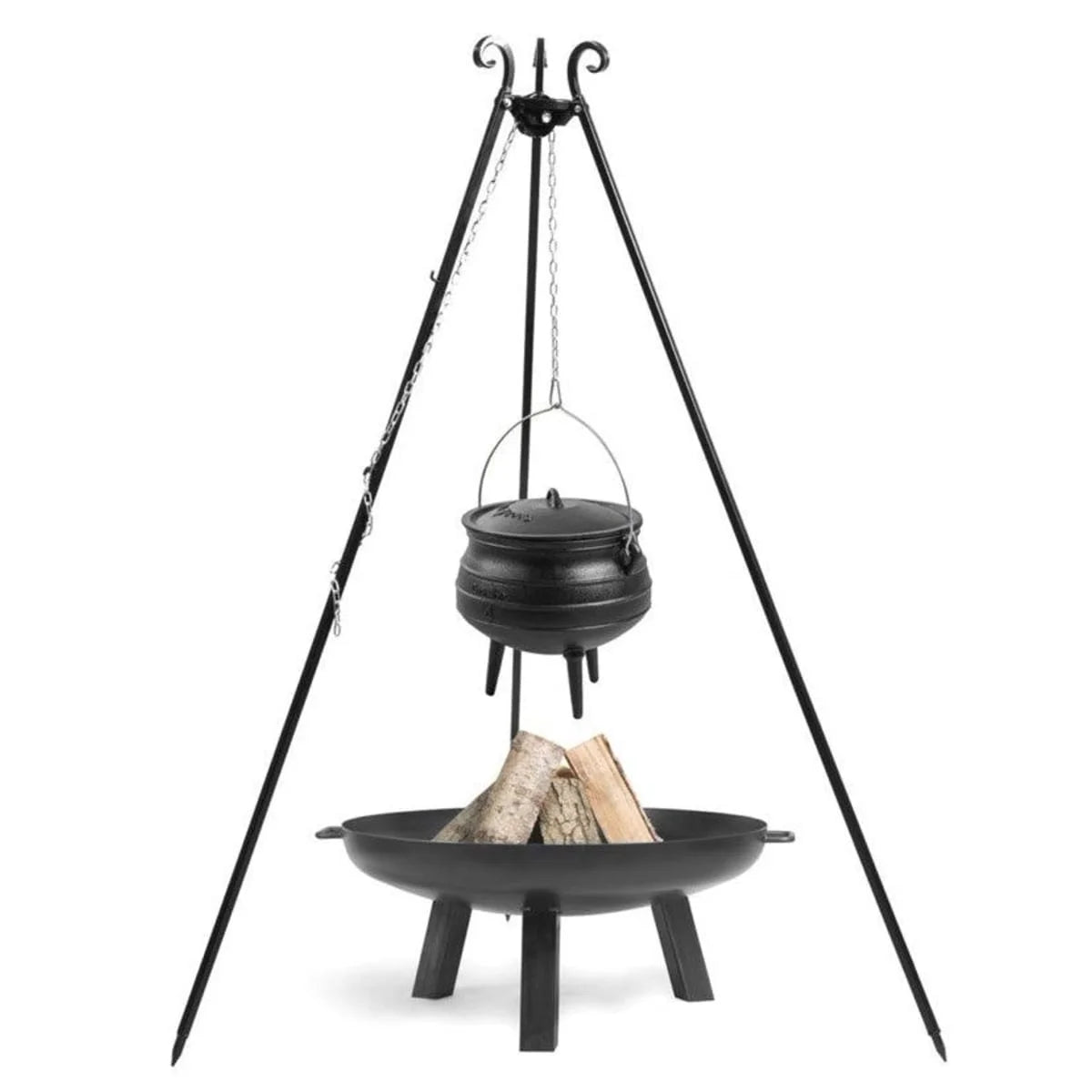 Marmite de cuisson extérieure en fonte noire avec support trépied et poignée suspendue, adaptée pour le camping ou l’utilisation en jardin.