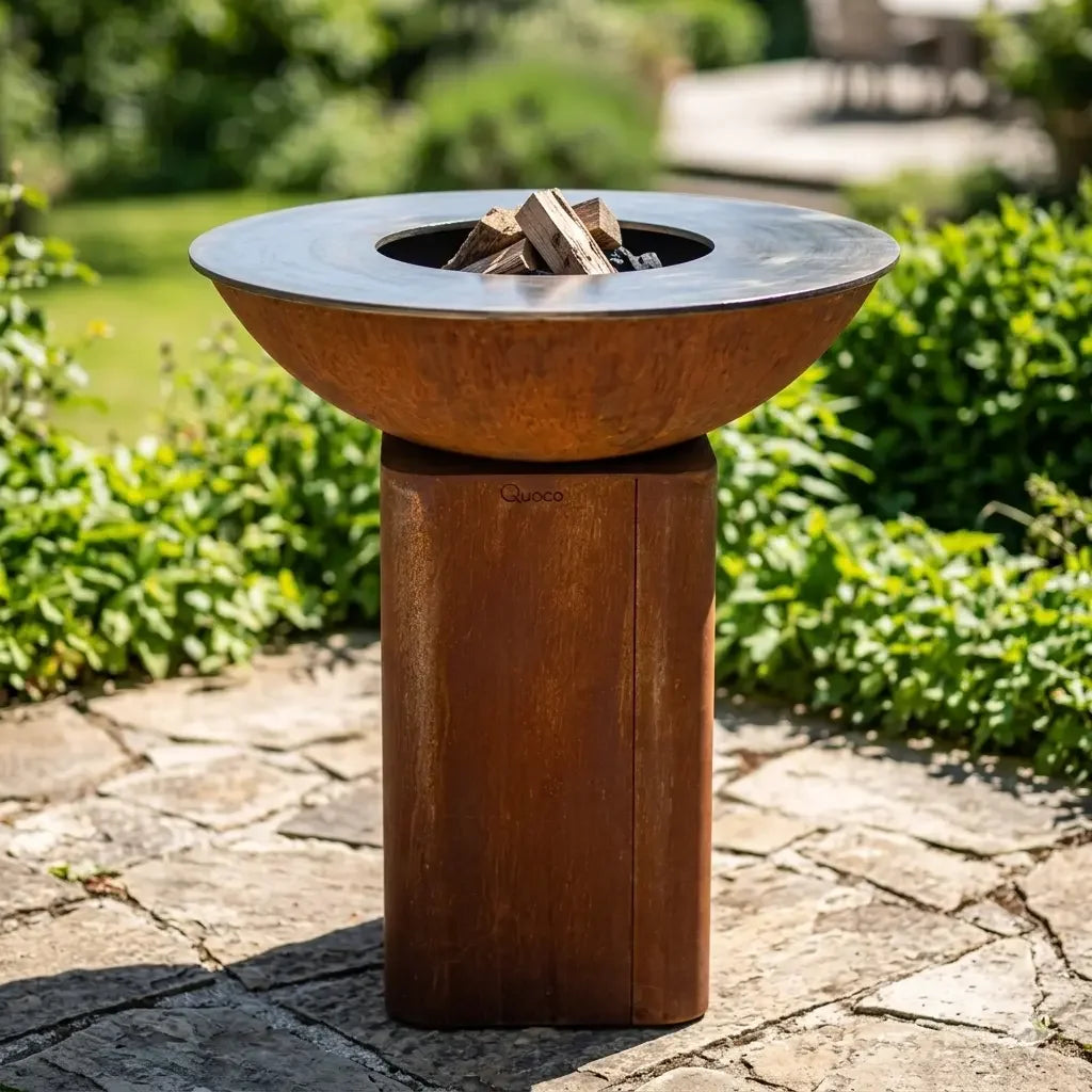 Pack brasero Corten Ø84 cm CURVO M en acier corten rond rouille avec bûches