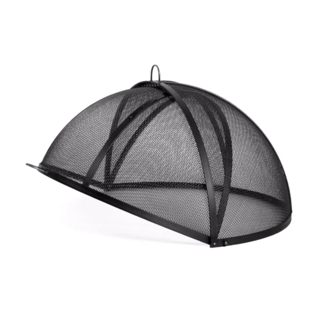 Couvercle en maille noire pour aliments avec crochet et poignée en métal pour une suspension facile.