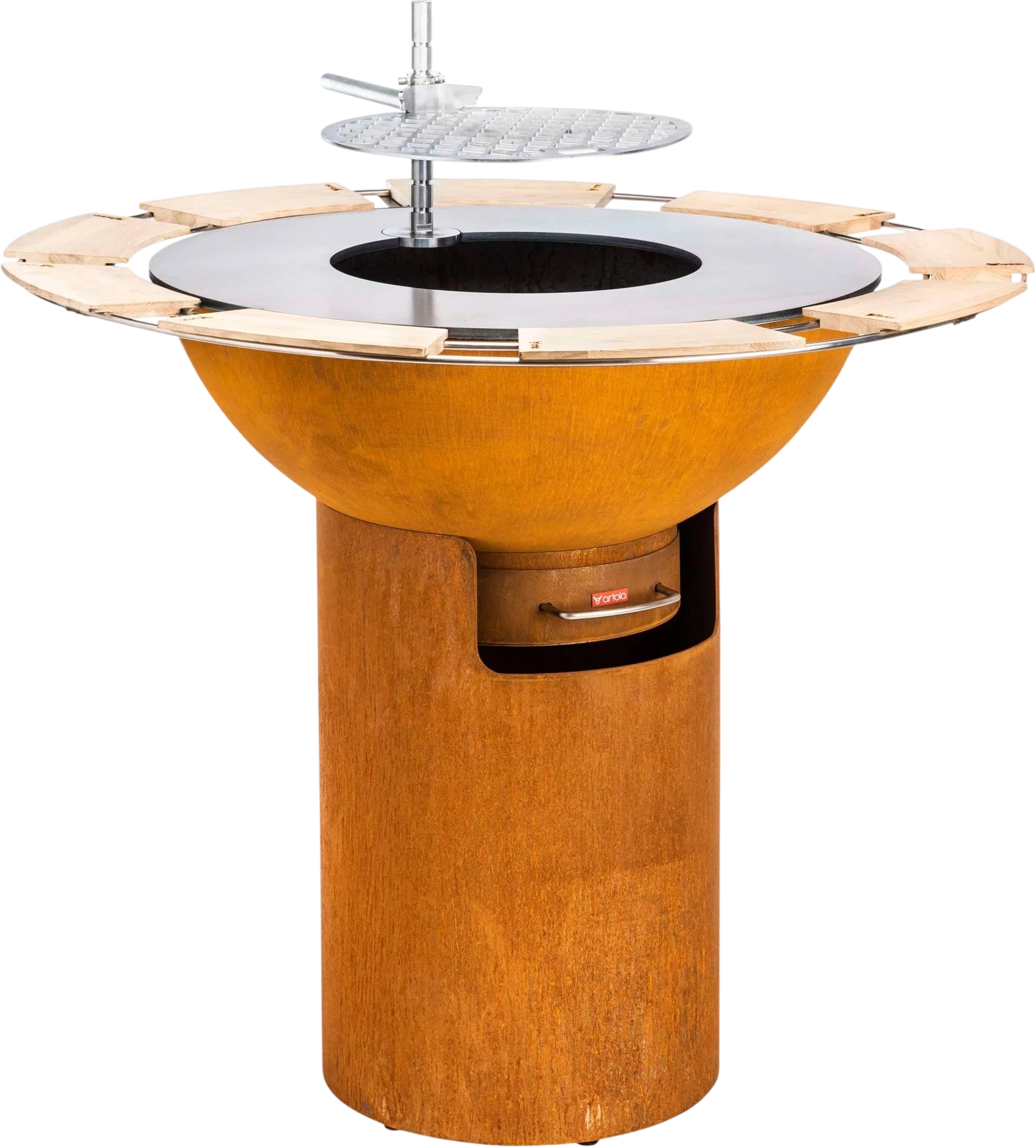 Barbecue portable orange et argent avec base en bois.