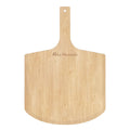 Pelle à pizza en bois clair avec une poignée et le logo « la hacienda » gravé près du haut.