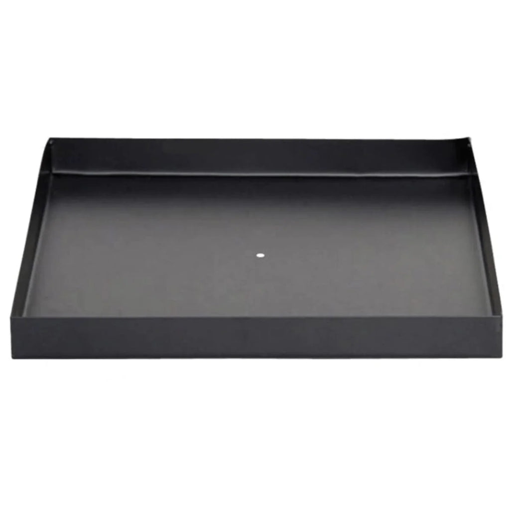 Plateau rectangulaire noir avec un petit trou unique au centre, probablement fabriqué en plastique ou en métal.