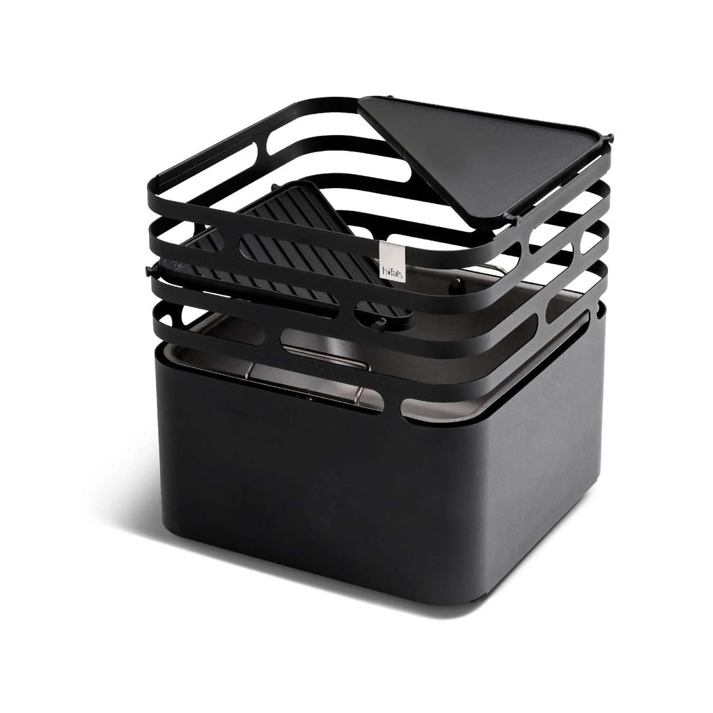 Bacs de rangement carré noir avec cadre métallique et couvercle, conçu pour l’organisation de la cuisine.