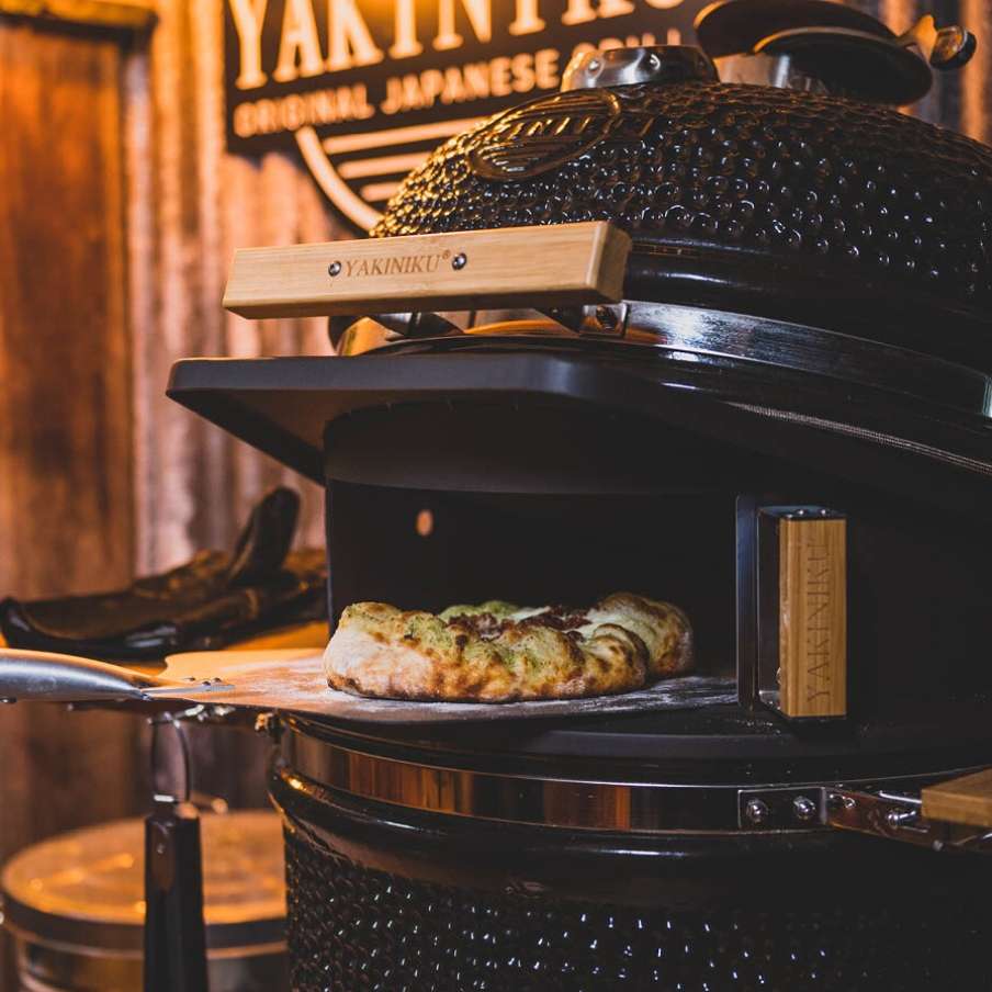 Porte pizza pour kamado 19 pouces – Yakiniku — mise en situation, vue 5