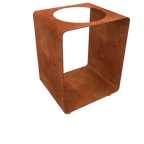 Pot en cube en terre cuite avec trou d’évacuation et surface texturée.