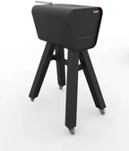 Tabouret moderne noir avec roues et dossier, probablement fabriqué en plastique ou en métal.