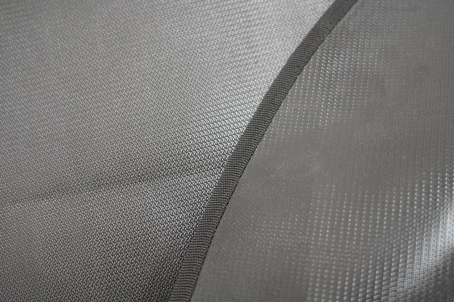 Tissu gris texturé avec couture renforcée pour tapis brasero barbecue rond PVC noir